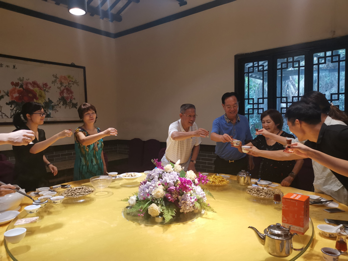 【賽思達烤箱】酒協一行訪農莊，把盞言歡敘佳情
